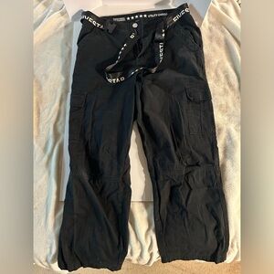 Five star women’s black cargo pants. Size 31